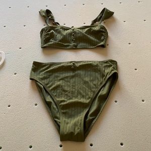 Women’s swim